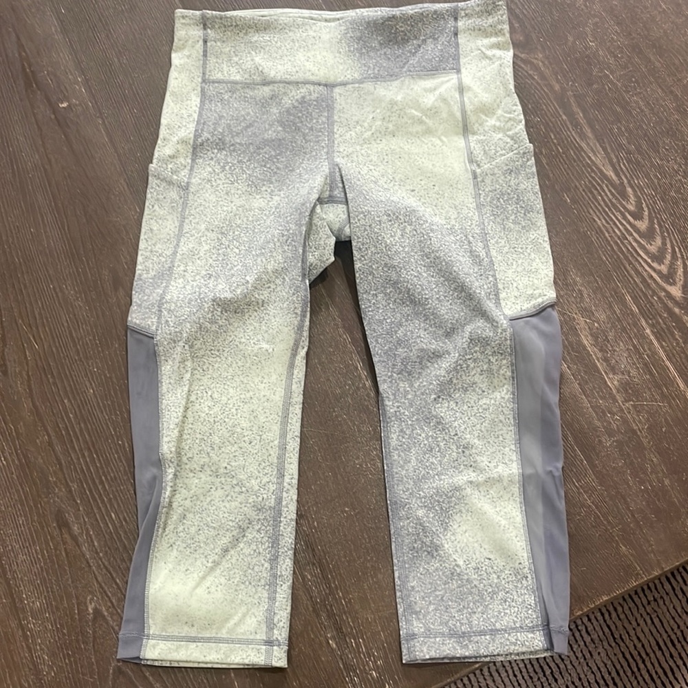 Lululemon cropped leggings